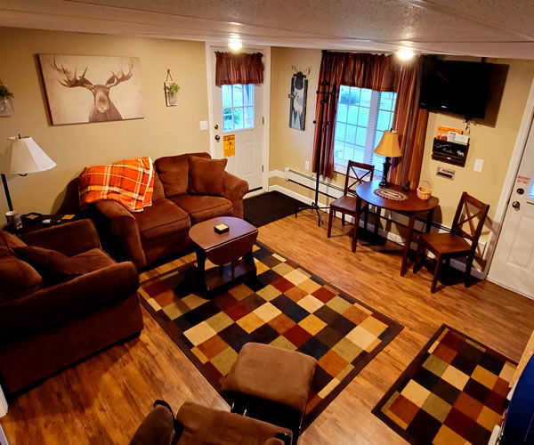 Colebrook NH Lodging - Bear Hollow | Bear Rock Suites